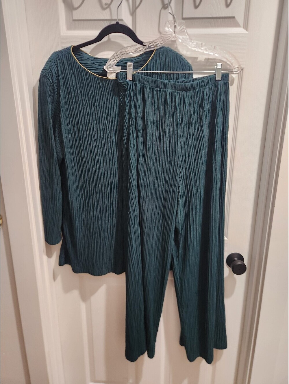Ruth Norman New York Women's Pleated Two-Piece Set in Teal Green, Size Large